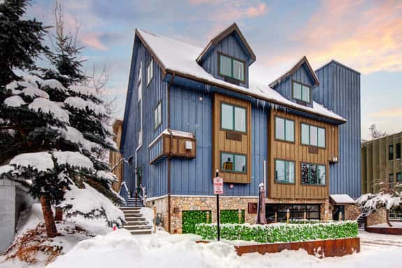 Epic 10 Bedroom Luxury Mountain Home in Old Town - Image 1